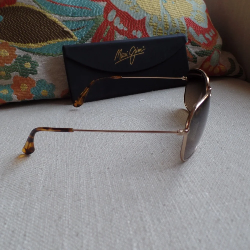 Maui Jim Wiki Wiki Aviator in Gold Titanium Frame w/Bronze Lens